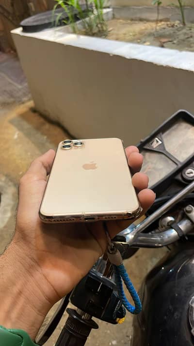 I phone 11 pro max gb256 all ok