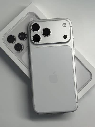 iPhone 17 Pro Max | Physics & eSim | 100% BH (46 CC)