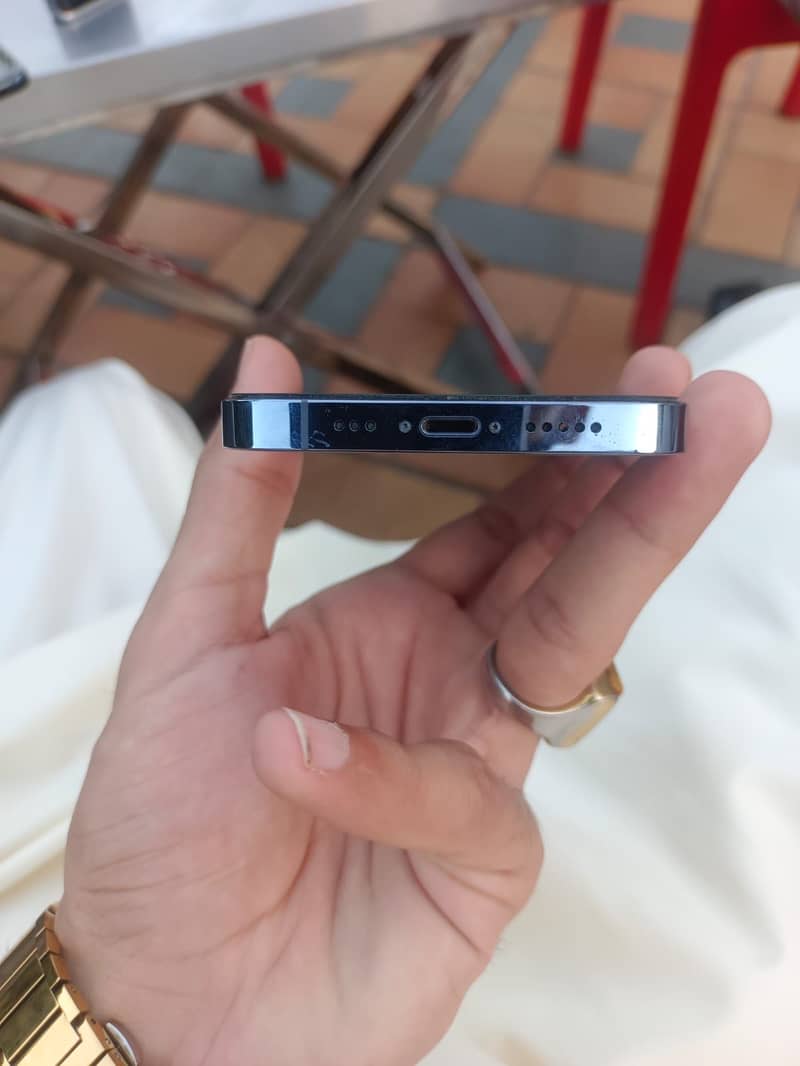 Apple iPhone 13 Pro 3