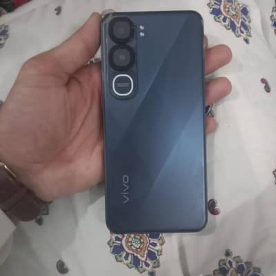 Vivo Y21. D