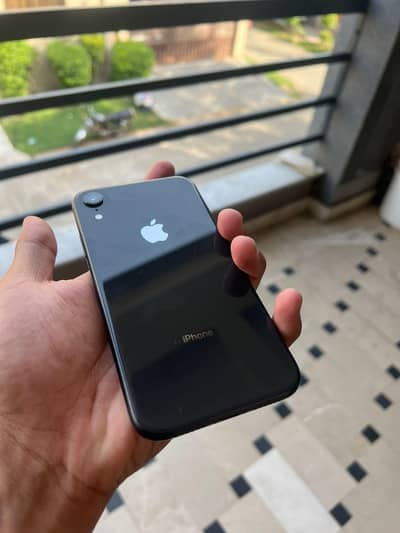 Apple iPhone XR