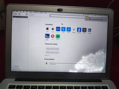 MacBook air 2017 in good condition