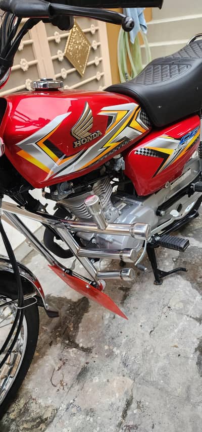 urgent sale karna hai bilkul saff bike hai 03117993411 call Number