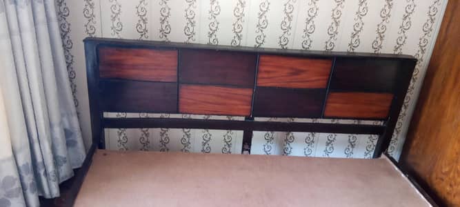 queen bed