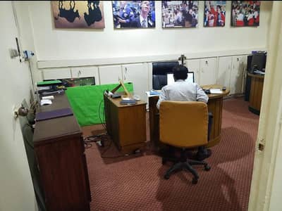 FURNISHED OFFICE IS AVAILABLE ON THE RENT INTHE COMMERRICAL USED AT SHAHRE E FAISAL