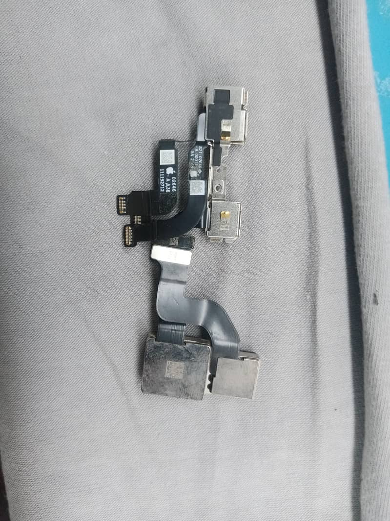 Apple iPhone 12 1