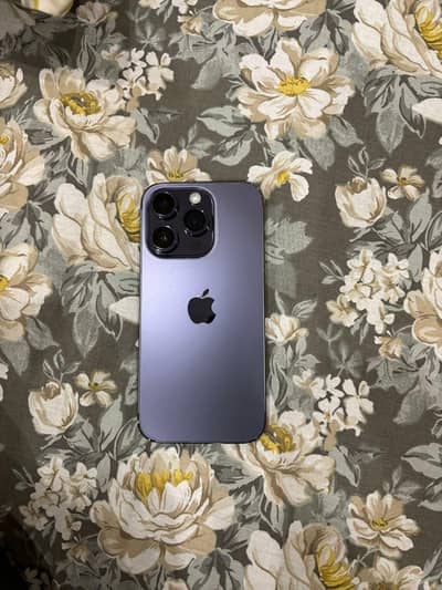 Apple iPhone 14 Pro (93%)