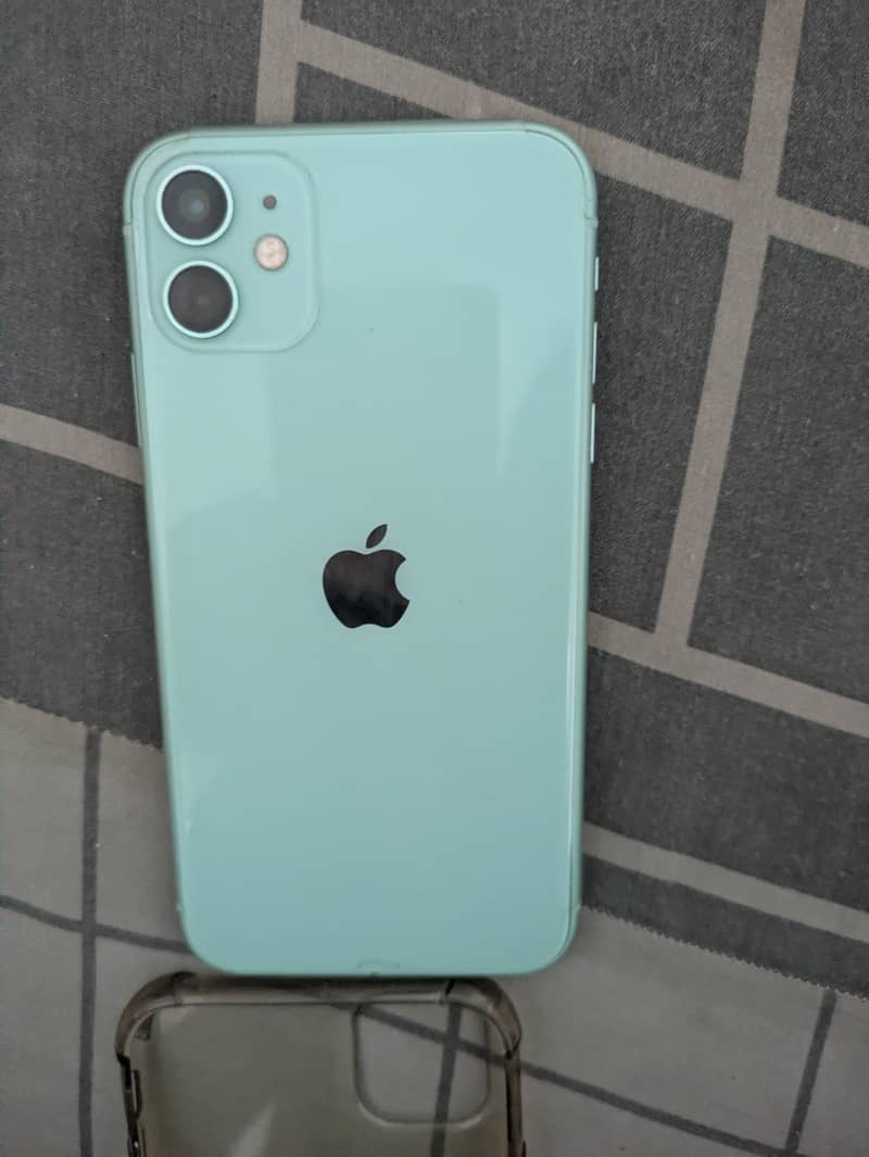 Apple iPhone 11 3