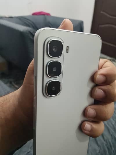 Infinix Hot 60i