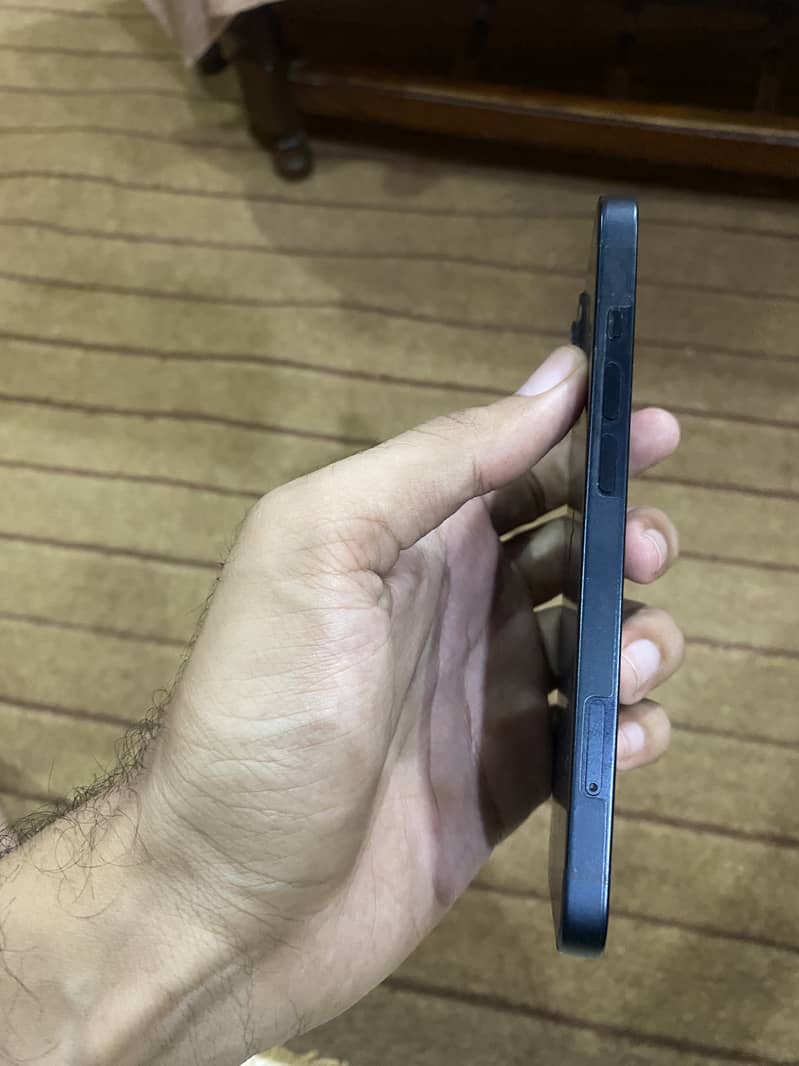 Apple iPhone 13 3