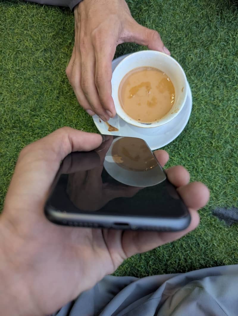 Apple iPhone 11 0