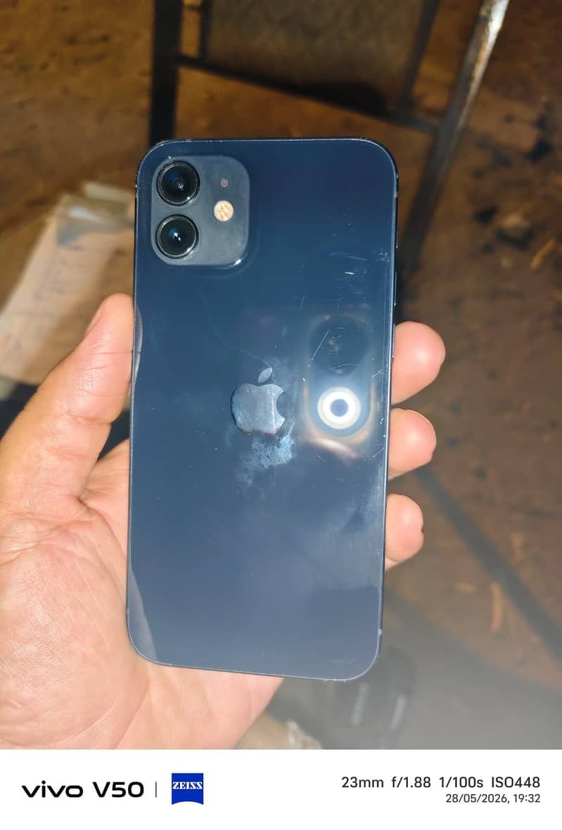Apple iPhone 12 6