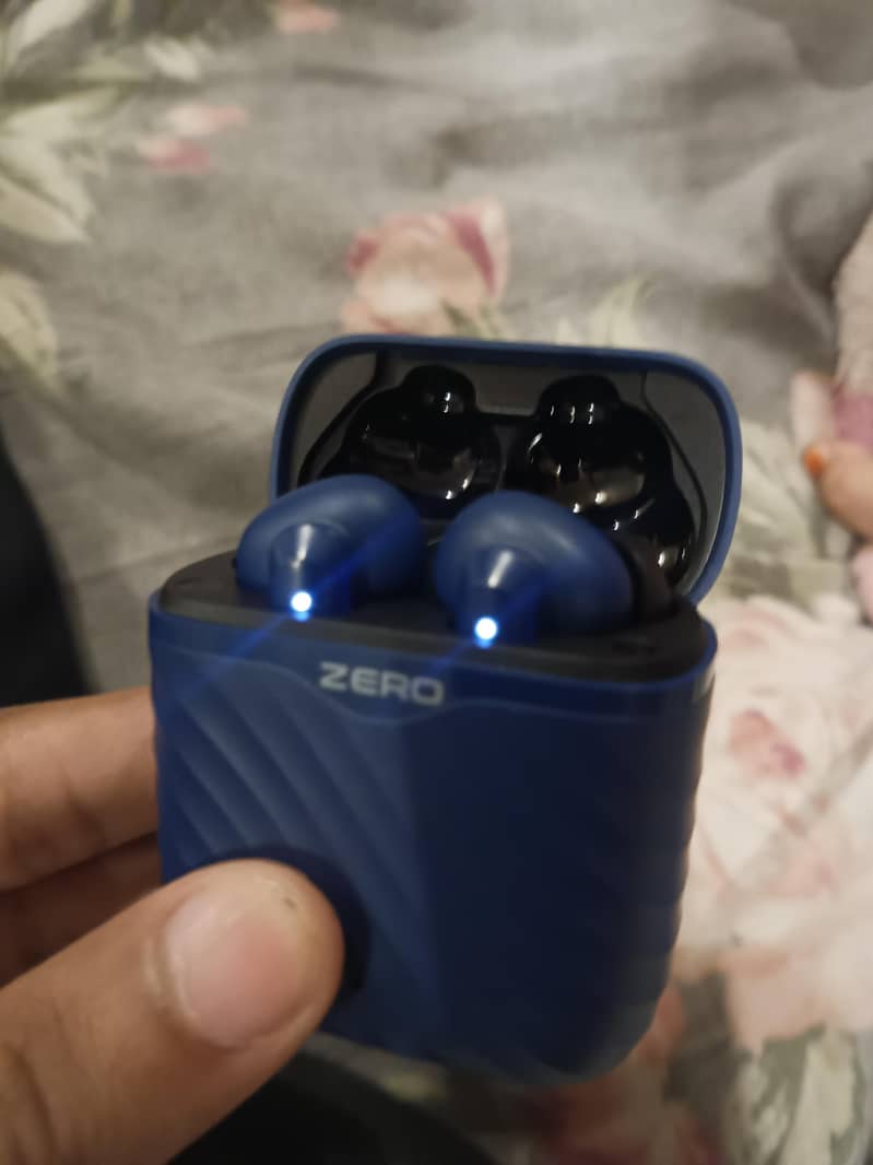 Flow Zbuds 1