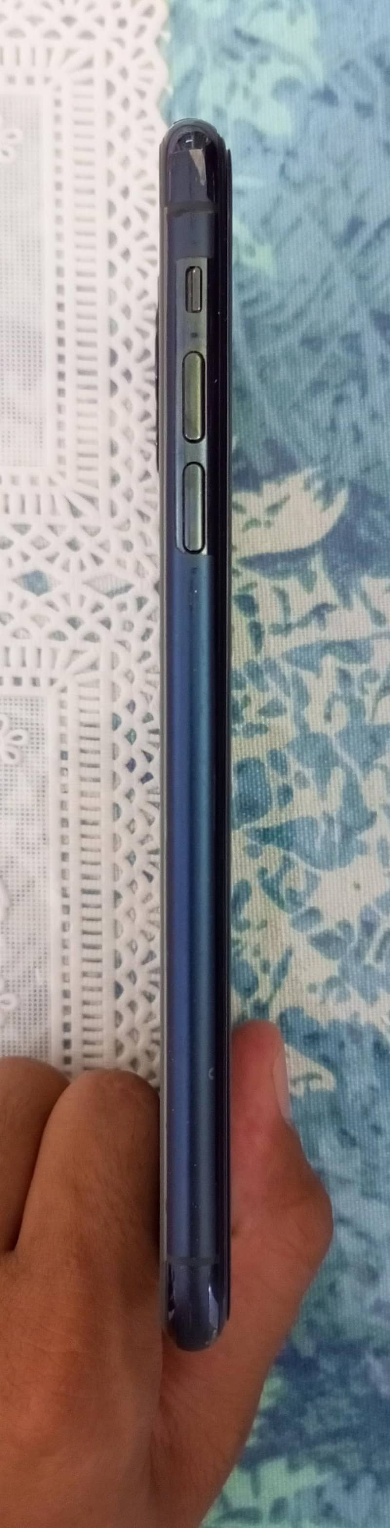 Apple iPhone 11 Pro Max 4
