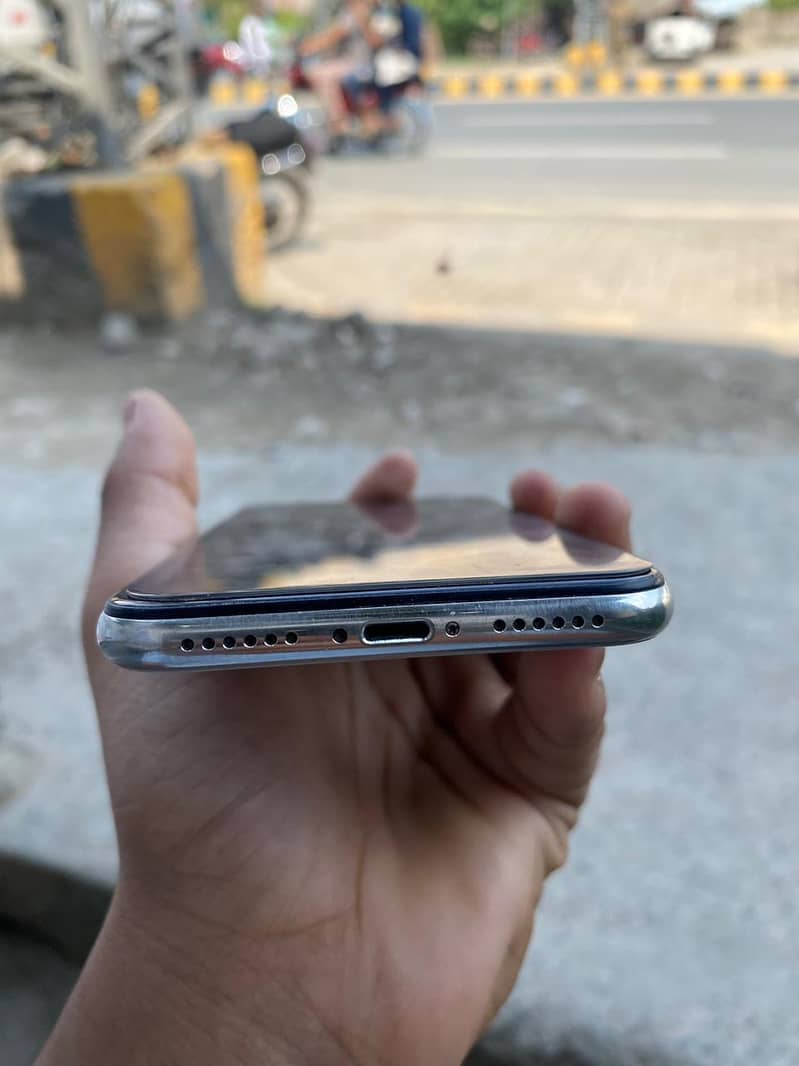 Apple iPhone X 9