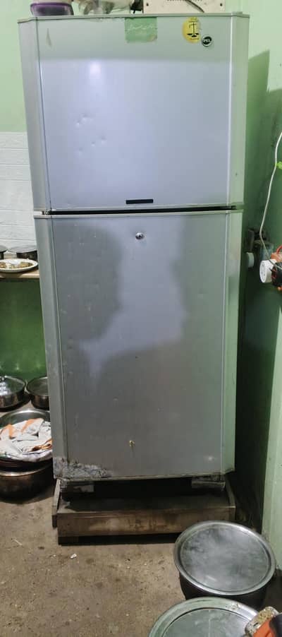 pel 12 cubic fit refrigerator