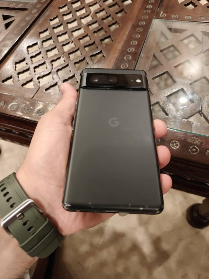 Google Pixel 7 4