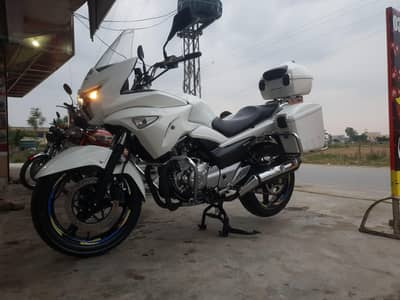 suzuki 250 urgent sale contact whatsapp 03319409174