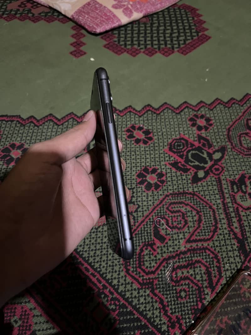 Apple iPhone 11 1