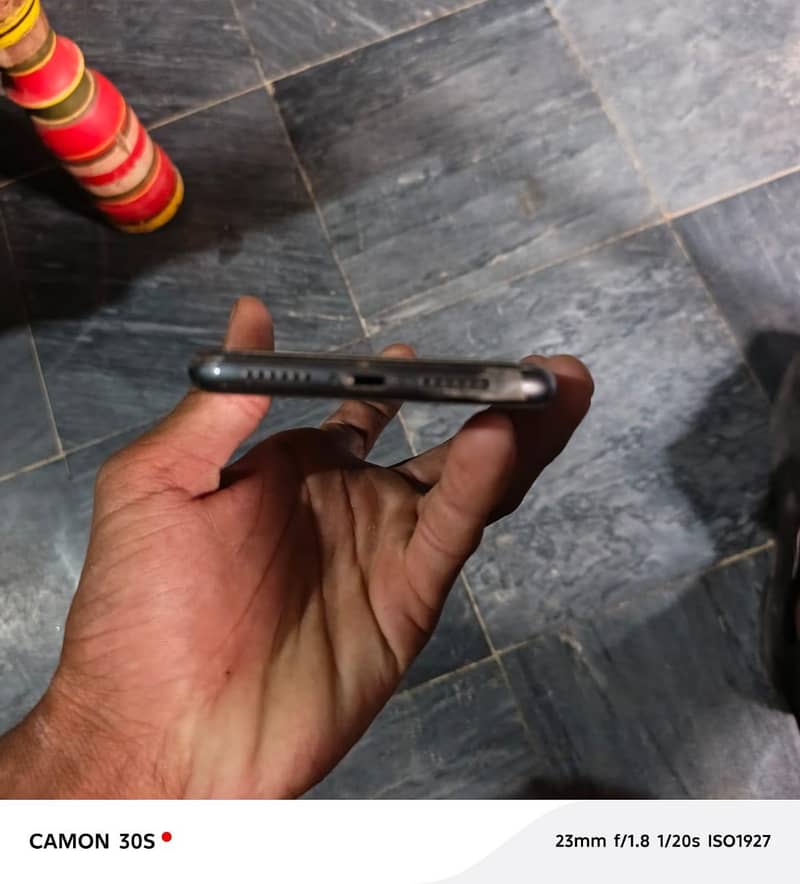 Apple iPhone 11 2