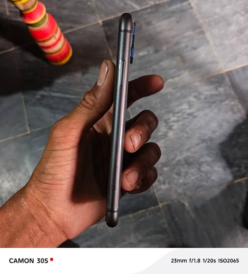 Apple iPhone 11 5