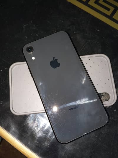 Apple iPhone XR