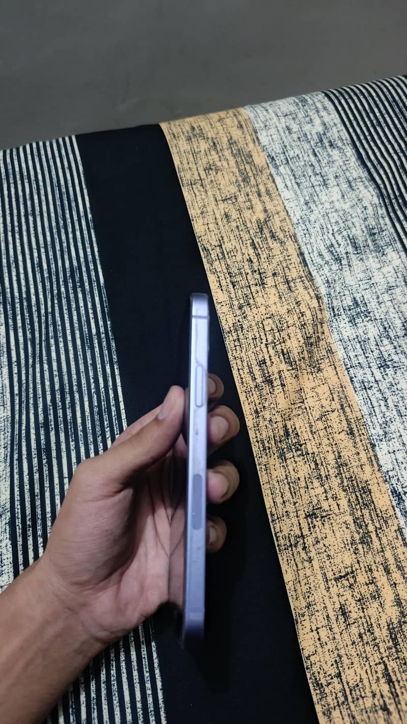 Apple iPhone 12 2