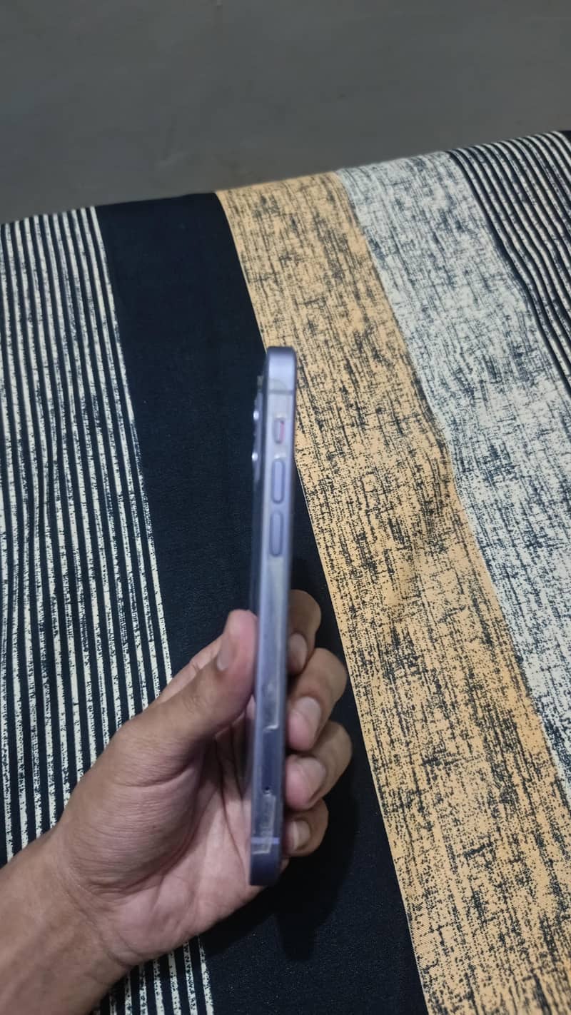 Apple iPhone 12 3