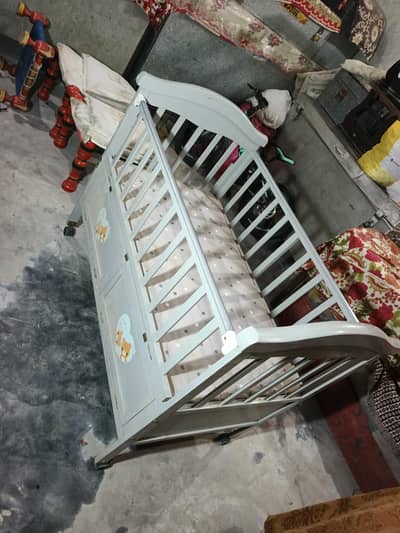 kids beds used good condition, Bahria Town Lahore 03214596598