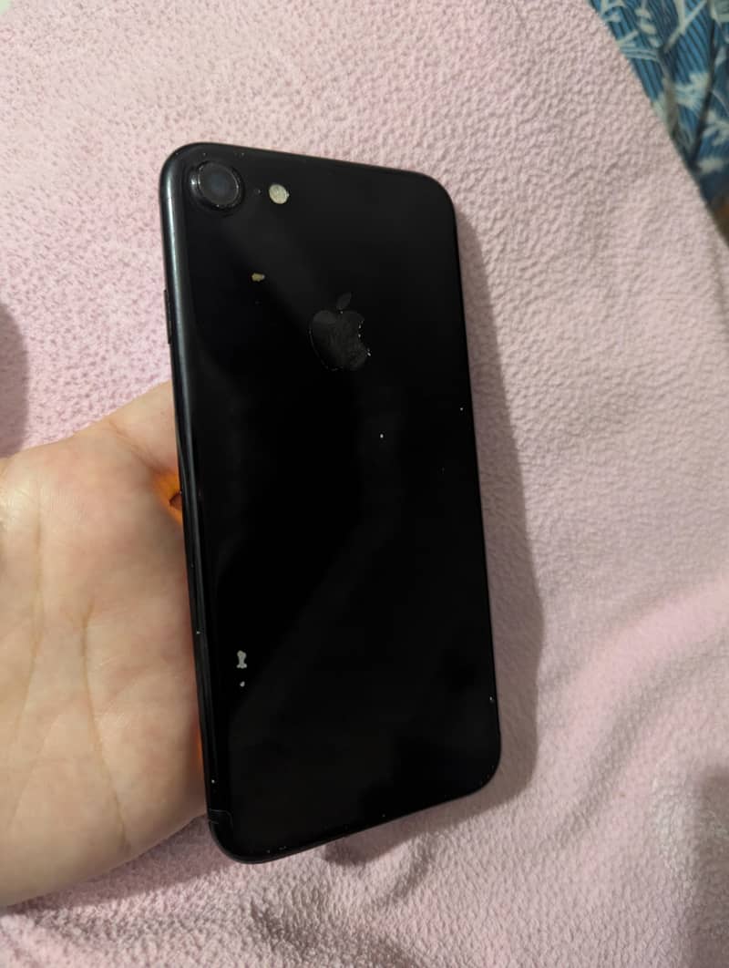 Apple iPhone 7 2