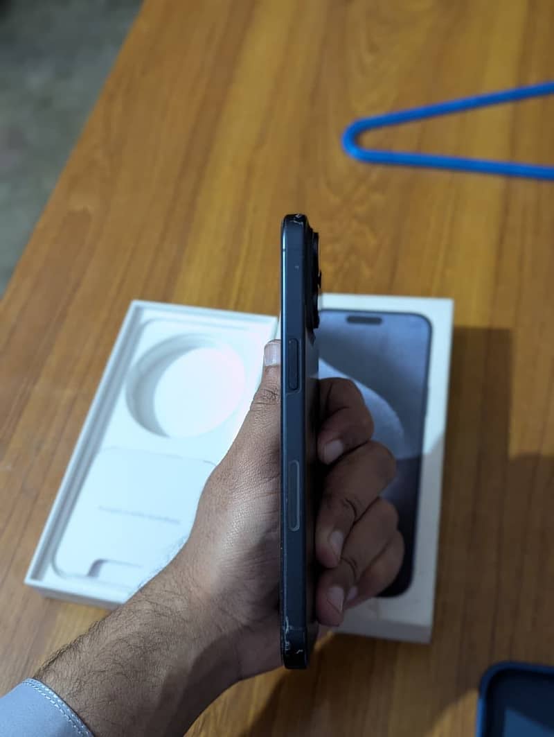 Iphone 15 pro max 3