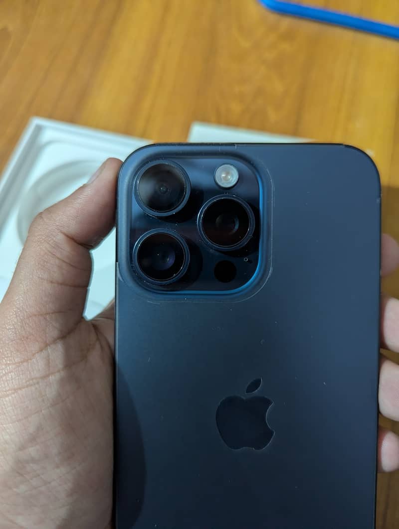 Iphone 15 pro max 8