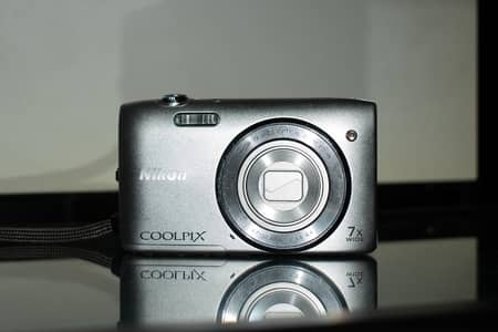 Nikoncoolpix s3500 digicam