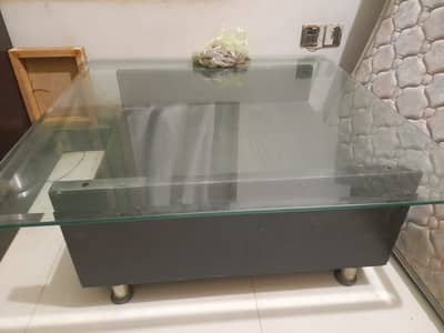 Habit used centre table for sale