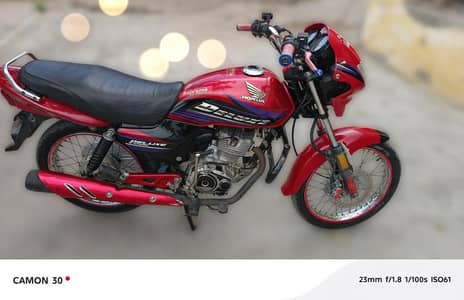 Honda Deluxe 125 Feamily bike