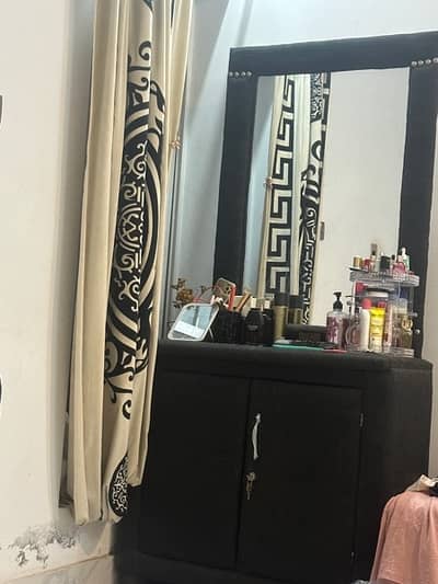 DRESSING TABLE FOR urgent sale