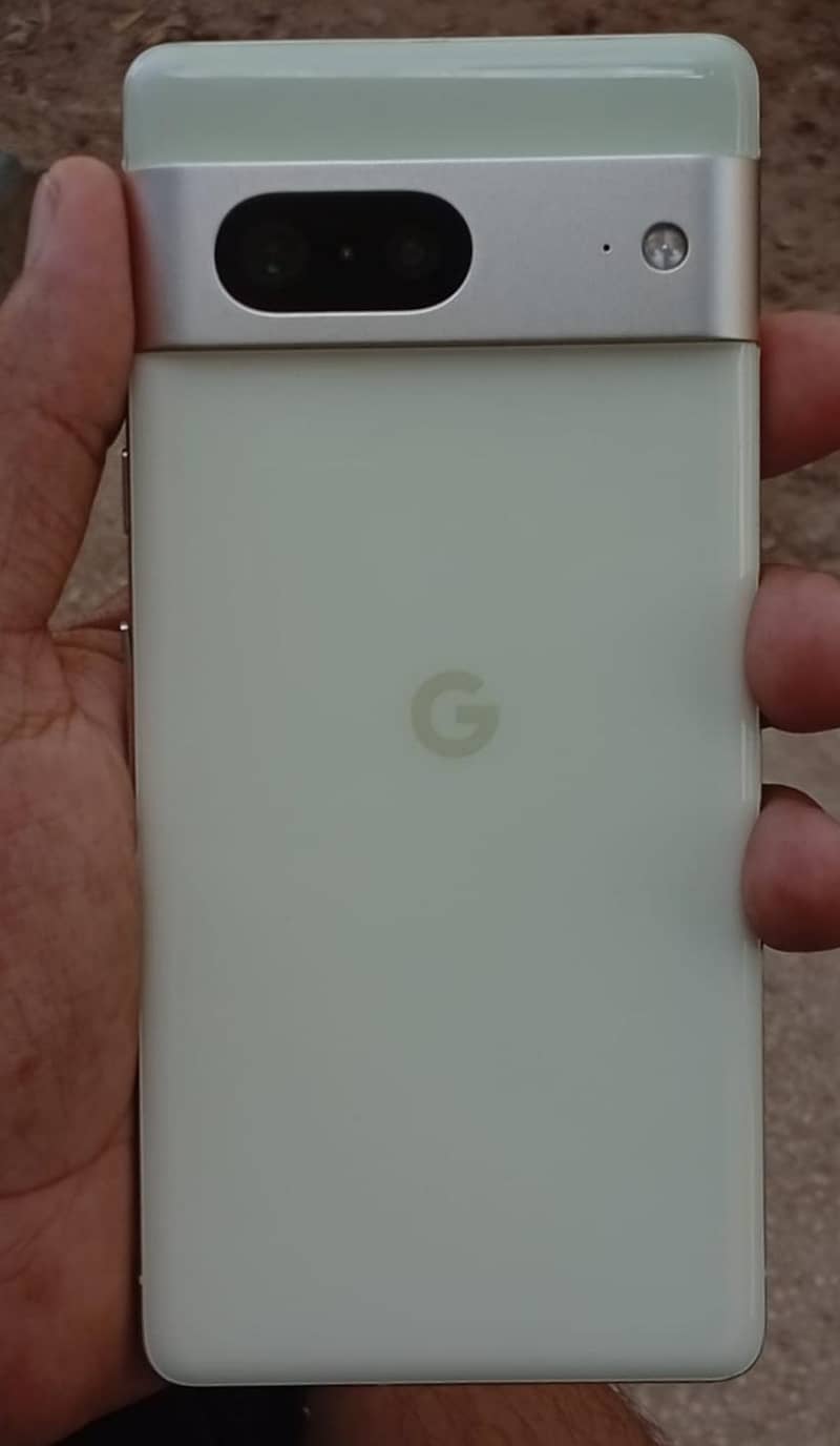 Google Pixel 7 4