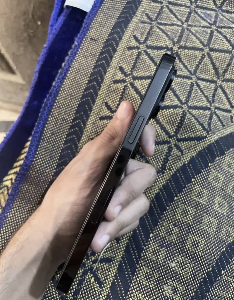 Iphone 14 pro max 3