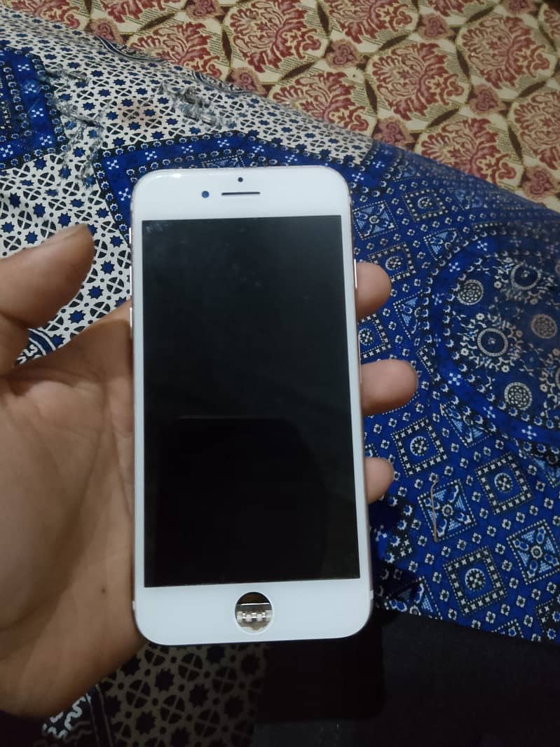Apple iPhone 7 3