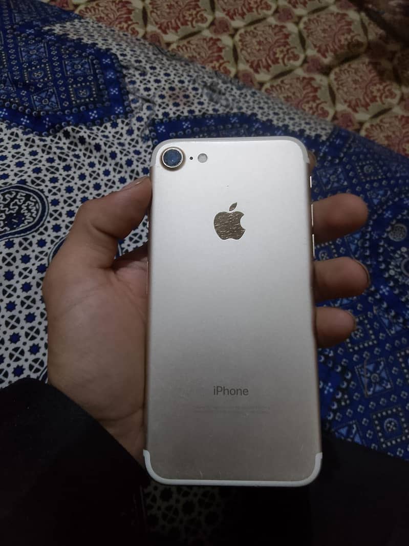 Apple iPhone 7 5
