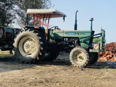 New Holland 640