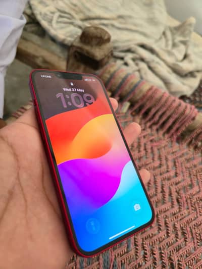 Apple iPhone 13