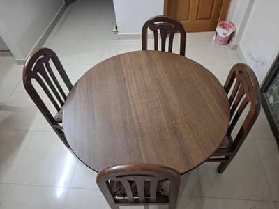 Round Dinning Table - Super Strong & Clean