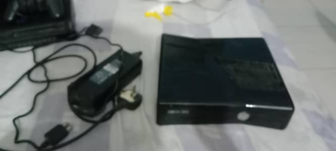 Xbox 360 With Charger