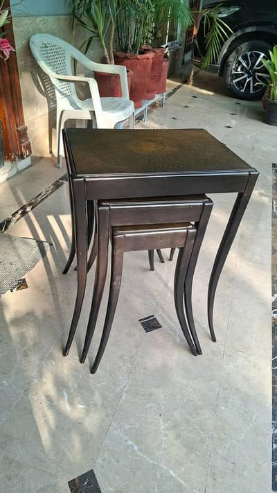 nesting table