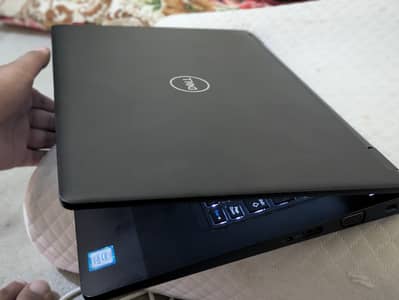dell core i5 7th gen 8GB ram 256GB ssd DDR4