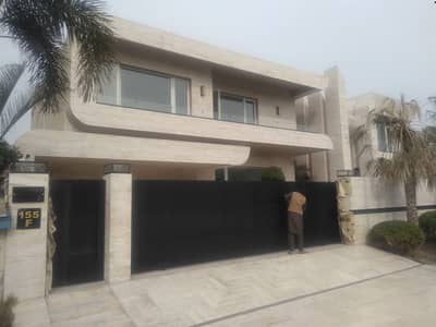 SYED BROTHERS PROUDLY OFFERS: 1-Kanal Elegant And Fully Maintained Bungalow Is Available In The Best Block Of DHA Lahore.