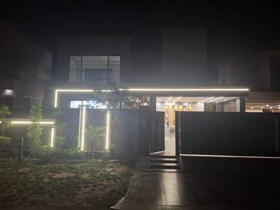 SYED BROTHERS PROUDLY OFFERS: 1-Kanal Elegant And Fully Maintained Bungalow Is Available In The Best Block Of DHA Lahore.