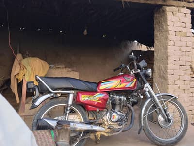 Honda 125 2011 model Argent for sale in Uch Sharif