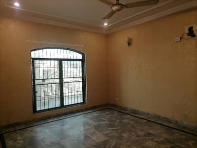 Avail Yourself A Great 10 Marla House In Township - Sector C1